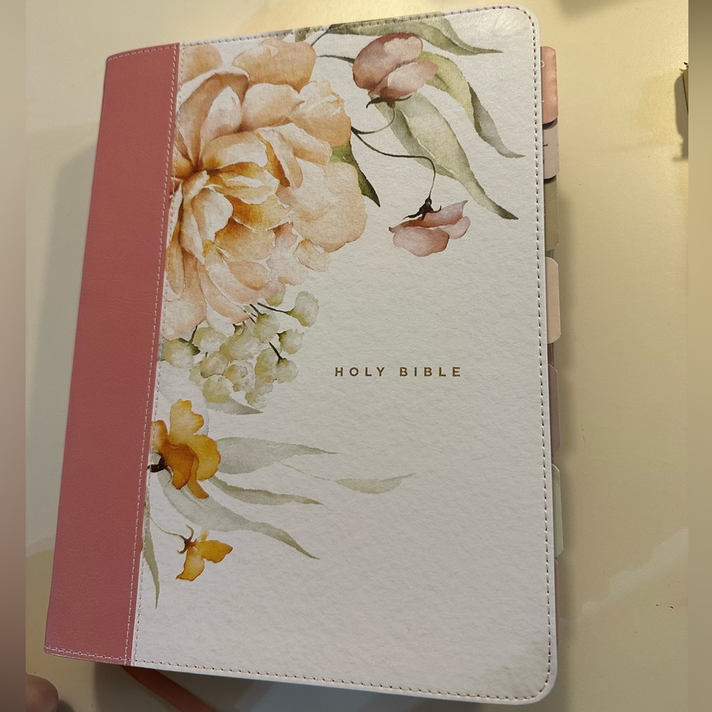 NLT women’s floral Bible